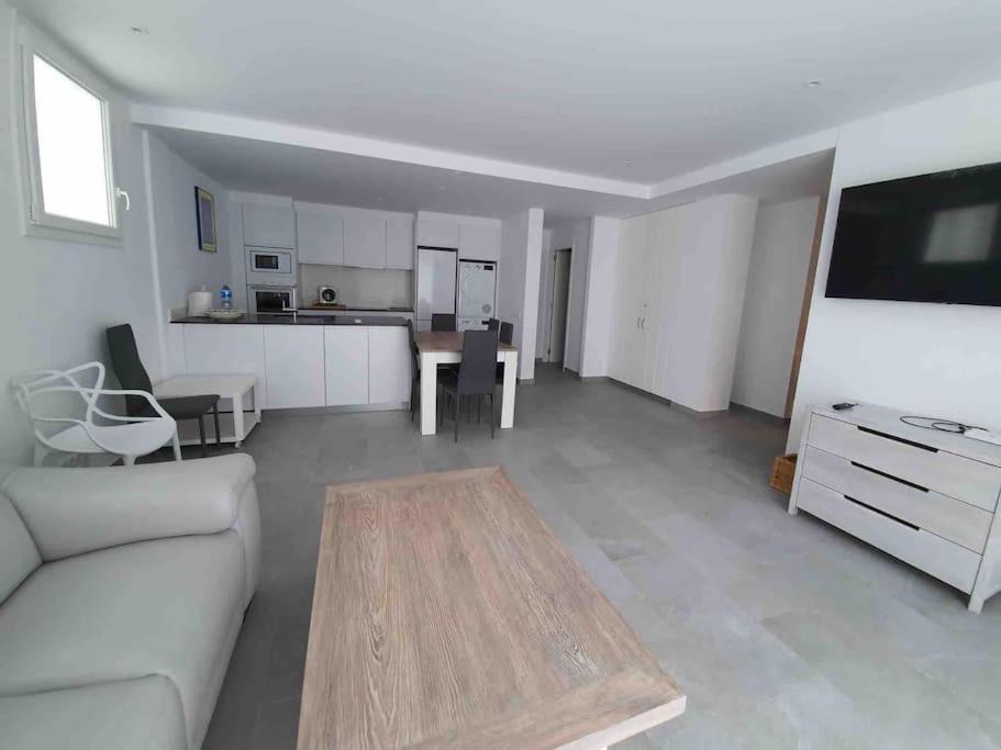 Appartement Espectacular Planta Baja Con Terraza Y Parking A 5 Min De La Playa à Cadaqués Extérieur photo